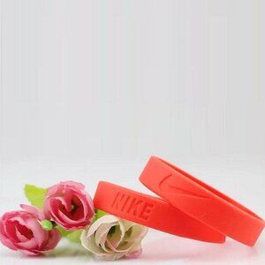 (2) SET SPORTS EMBLEM ENGRAVED NIKE BRACELETS LOGO WRISTBANDS SET RED + RED